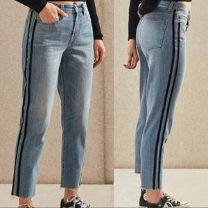 Pacsun Mom Jeans Size 25, Side Stripe